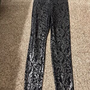 Old Navy Black and Silver Patterned Leggings